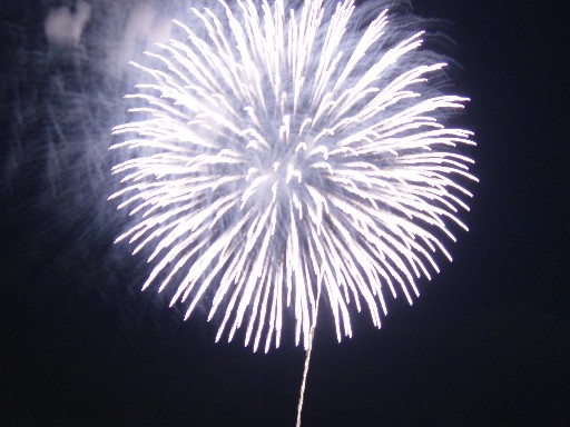 窓から見える風景 花火01